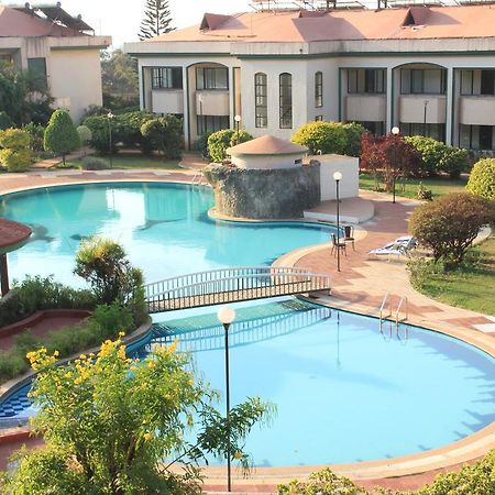 Aveda Blue Country Resort Panchgani Exteriér fotografie