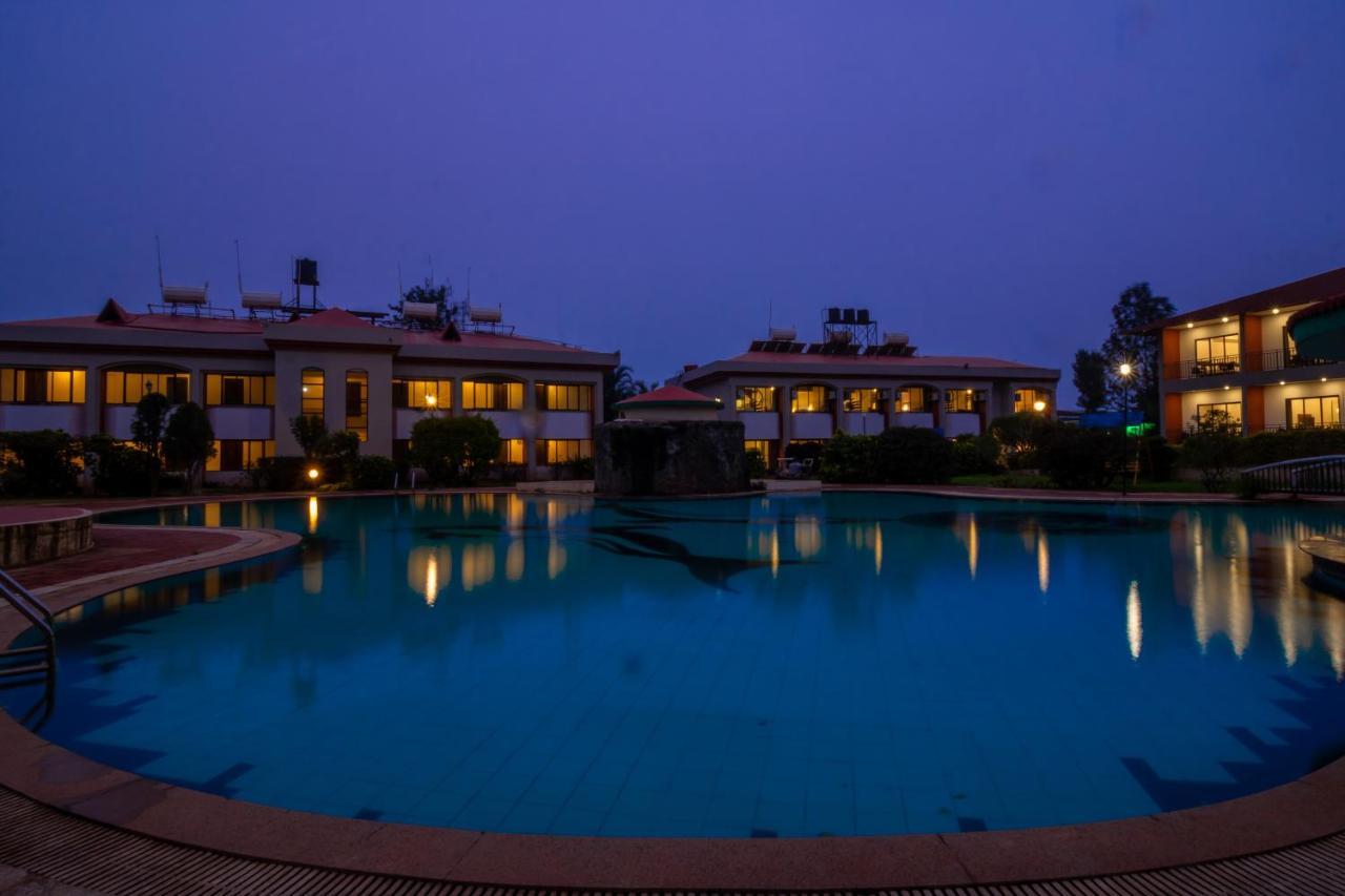 Aveda Blue Country Resort Panchgani Exteriér fotografie