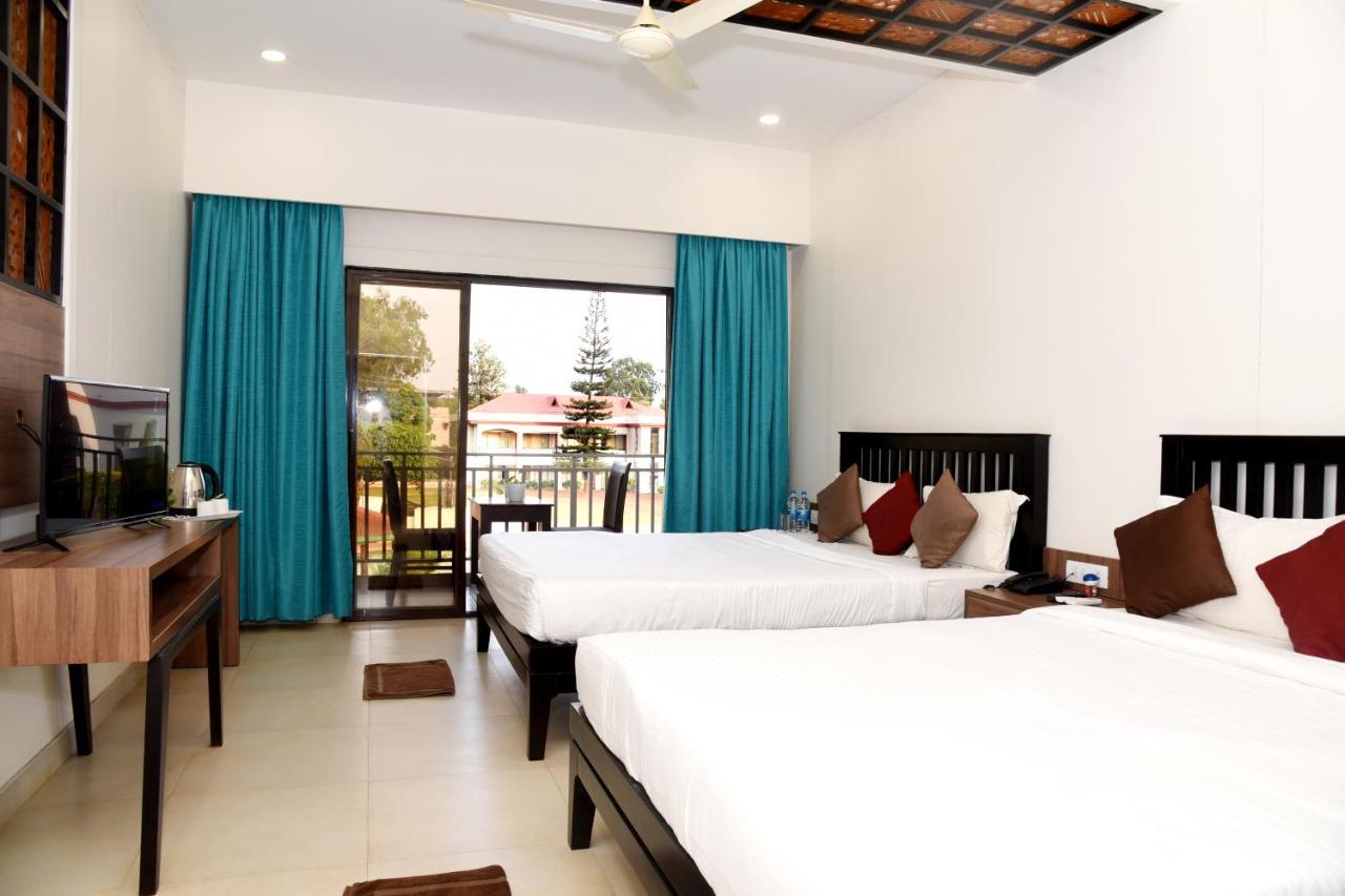Aveda Blue Country Resort Panchgani Exteriér fotografie