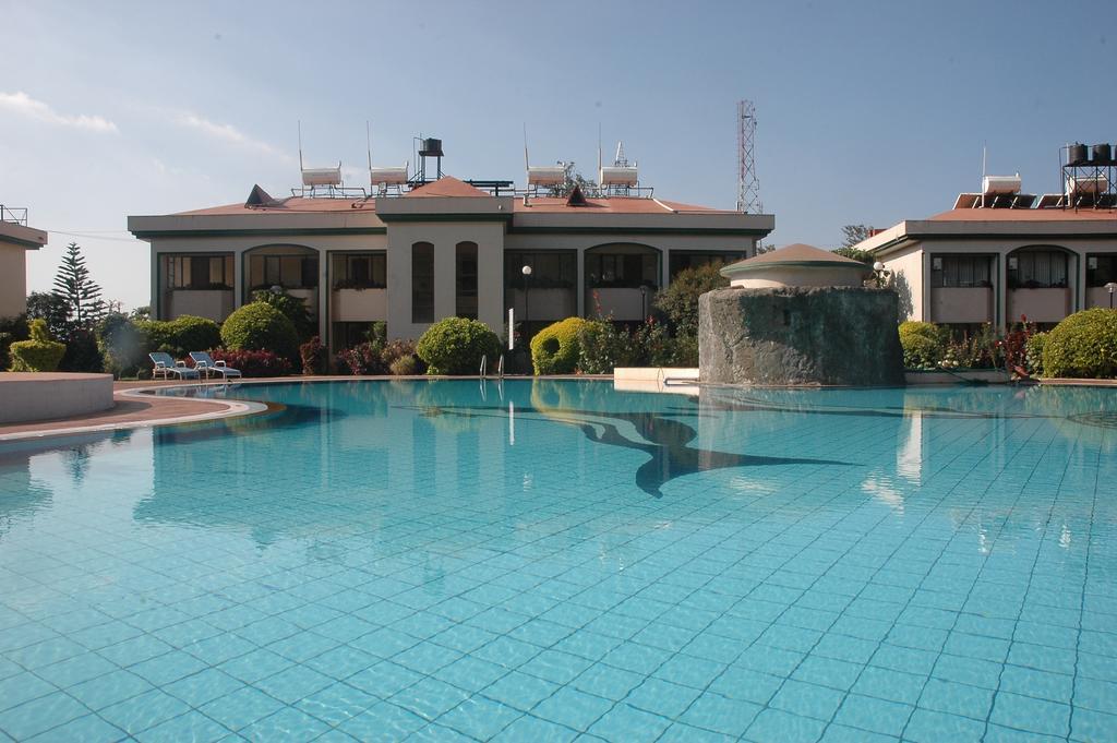 Aveda Blue Country Resort Panchgani Exteriér fotografie