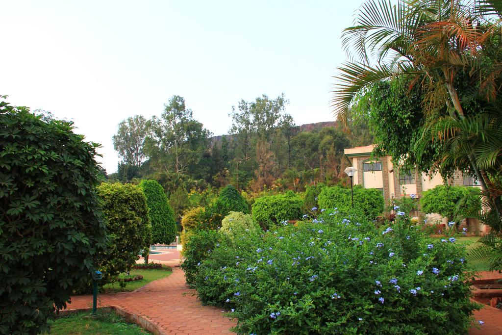 Aveda Blue Country Resort Panchgani Exteriér fotografie