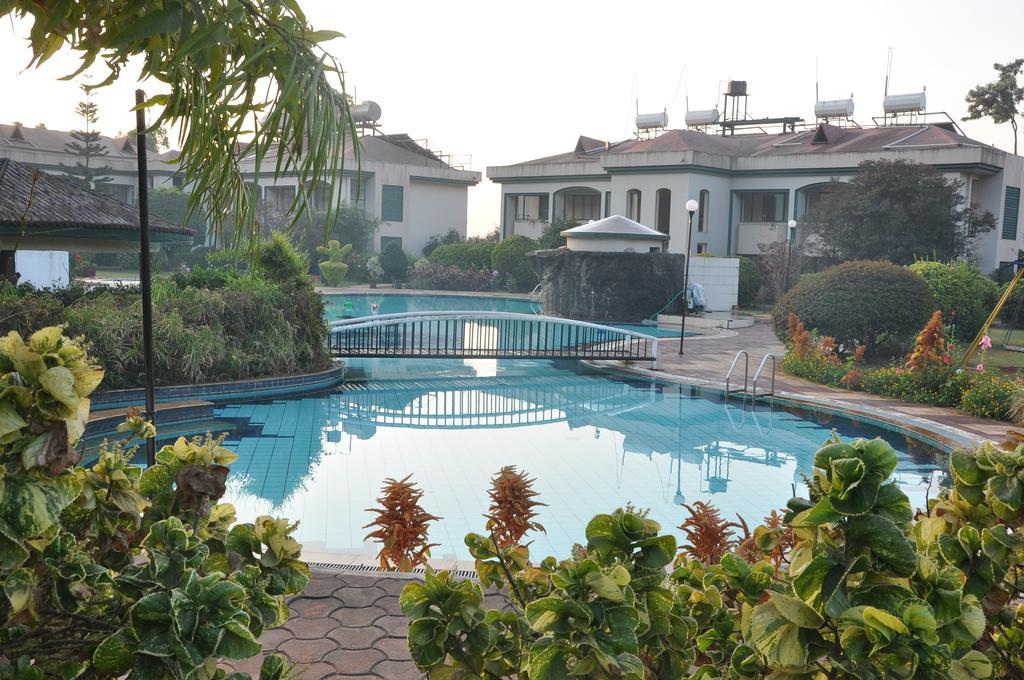 Aveda Blue Country Resort Panchgani Exteriér fotografie