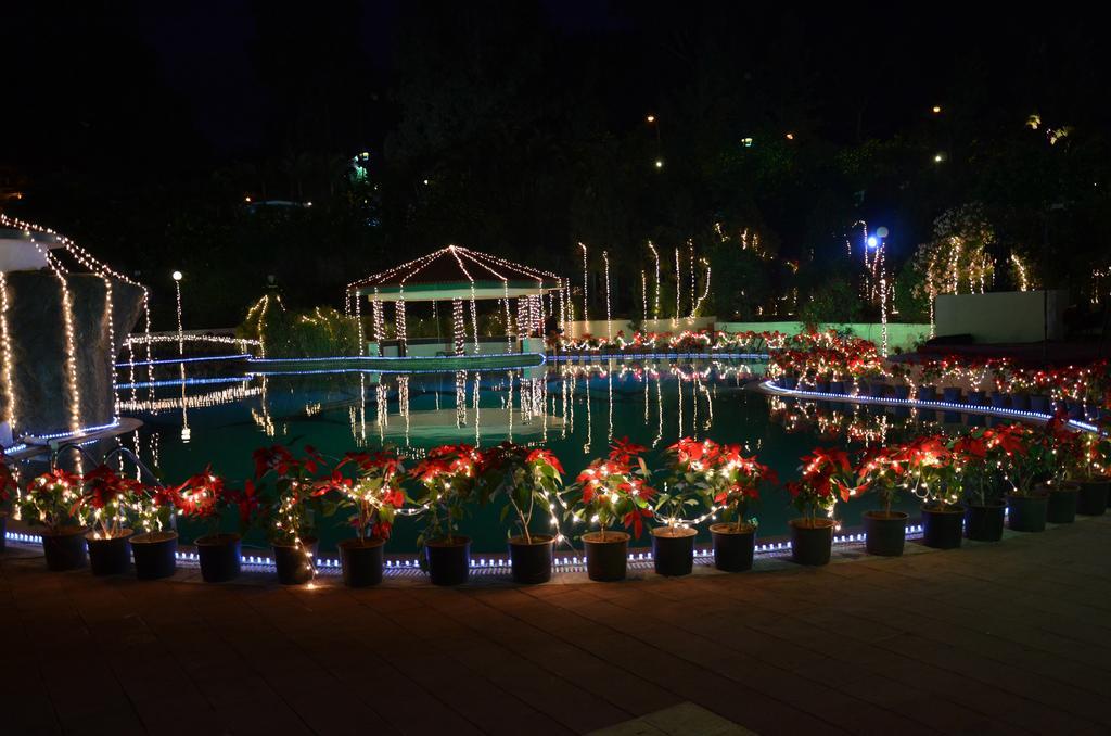 Aveda Blue Country Resort Panchgani Exteriér fotografie