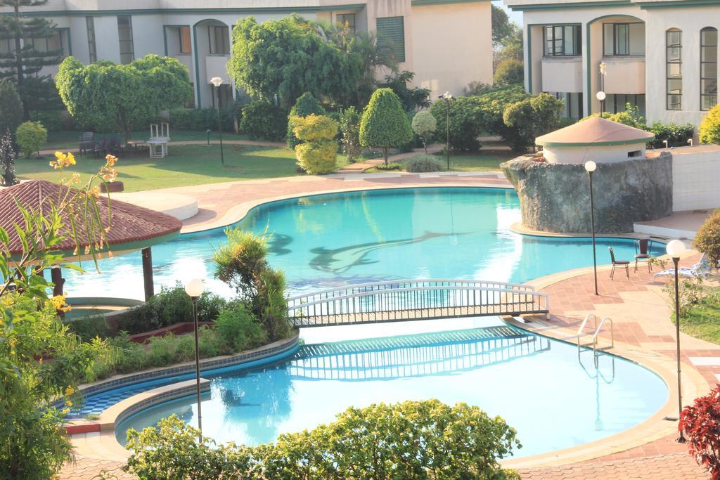Aveda Blue Country Resort Panchgani Exteriér fotografie