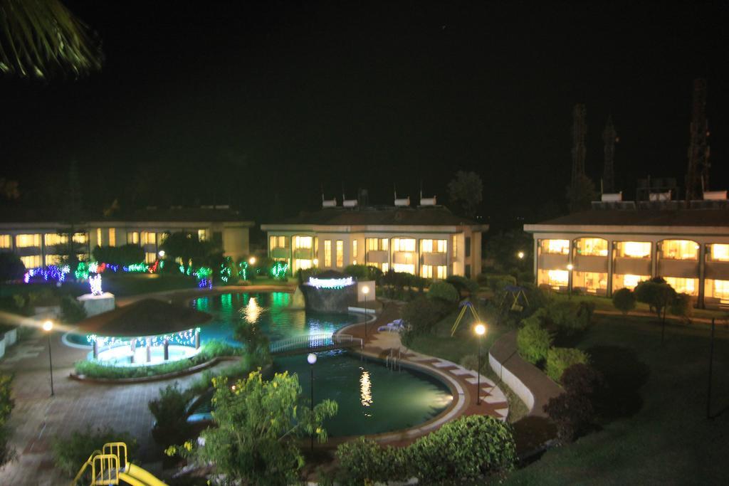 Aveda Blue Country Resort Panchgani Exteriér fotografie