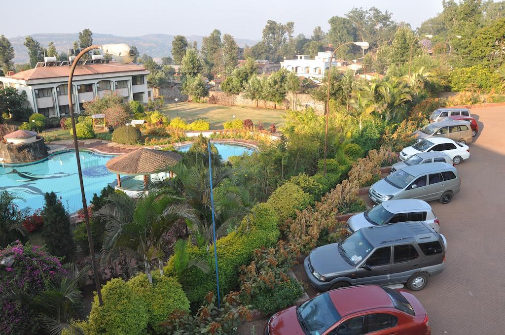 Aveda Blue Country Resort Panchgani Exteriér fotografie